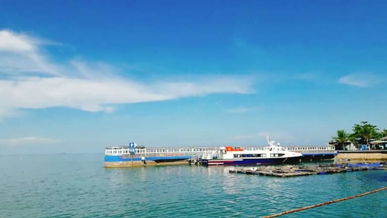 Bến tàu khách Hồ Mây nơi khởi hành tàu Greenlines DP